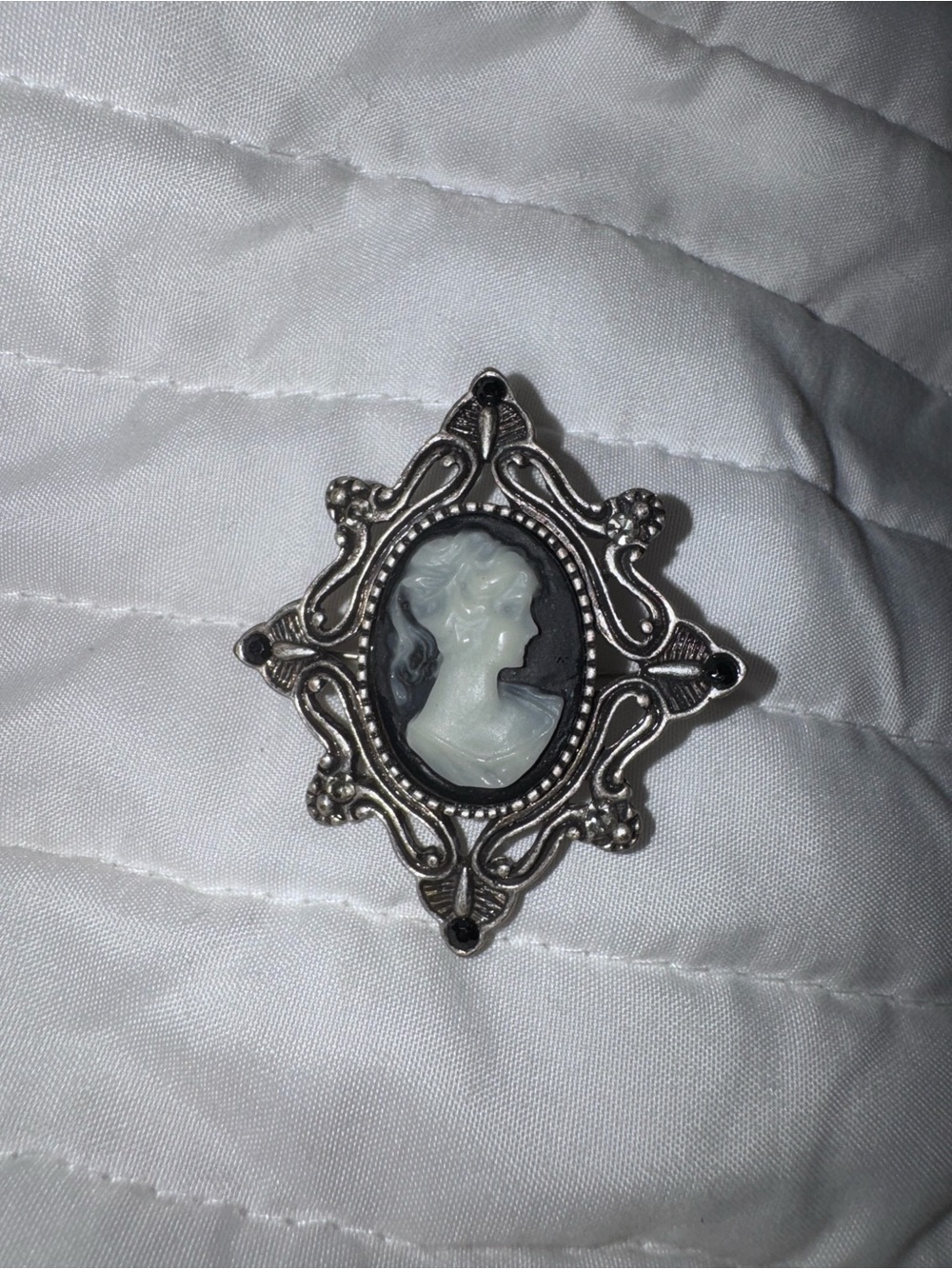 Vintage-Style Cameo Brooch in Silver and Black